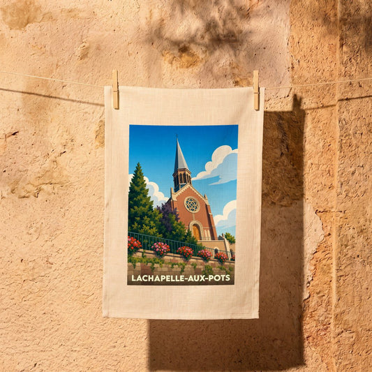 Torchon souvenir de la ville de Lachapelle-aux-Pots avec une illustration stylisée de son église.