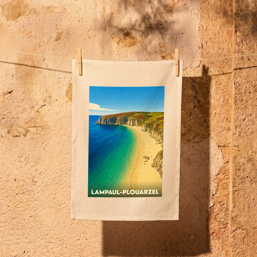 Torchon souvenir de la ville de Lampaul-Plouarzel avec une illustration stylisée d'une plage bretonne.