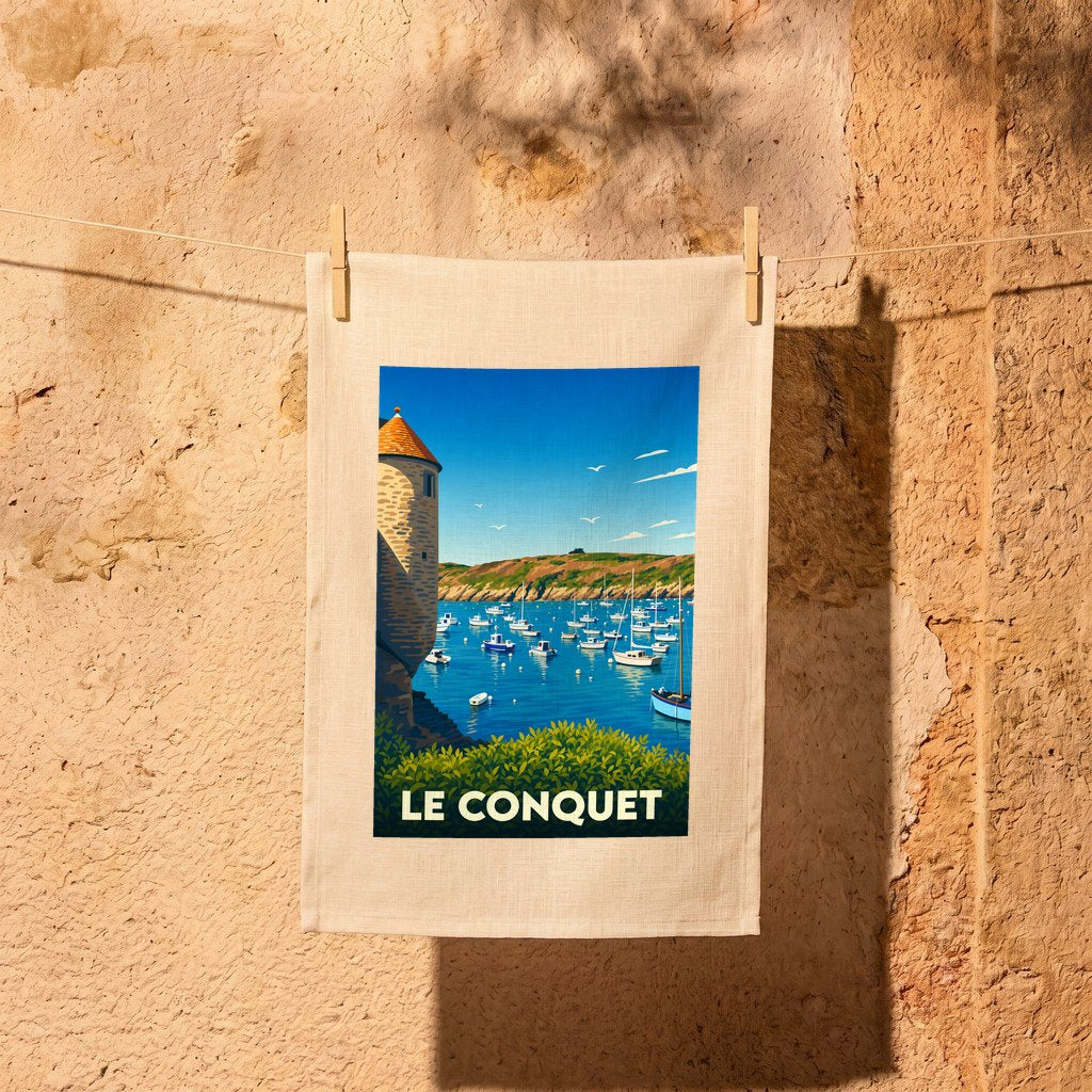 Torchon souvenir de la ville de Le Conquet avec une illustration stylisée d'un port breton.