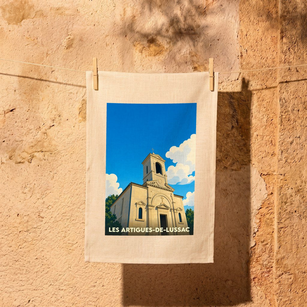 Torchon souvenir de la ville de Les Artigues-de-Lussac avec une illustration stylisée de son église.
