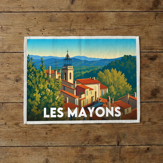 Torchon souvenir de la ville de Les Mayons avec une illustration stylisée.