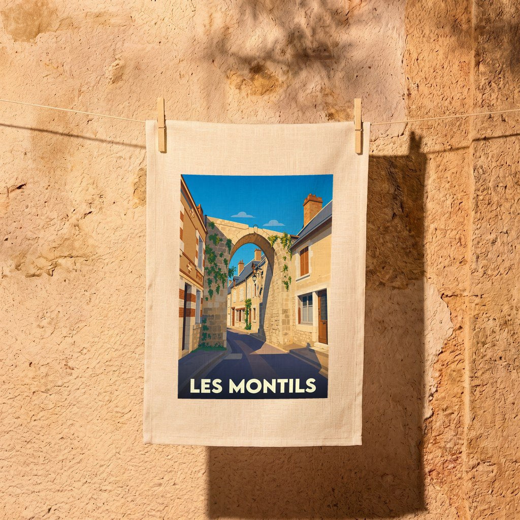 Torchon souvenir de la ville de Les Montils avec une illustration stylisée d'une arche en pierre.
