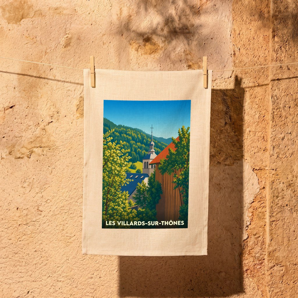 Torchon souvenir de la ville de Les Villards-sur-Thônes avec une illustration stylisée de son paysage et de son clocher.