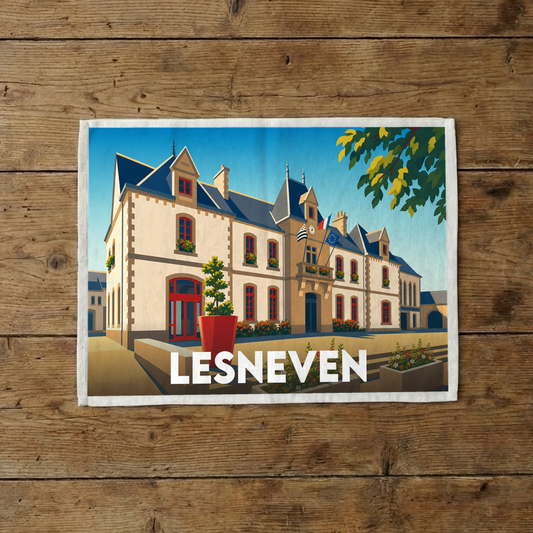 Torchon souvenir de la ville de Lesneven avec une illustration stylisée de son hôtel de ville.