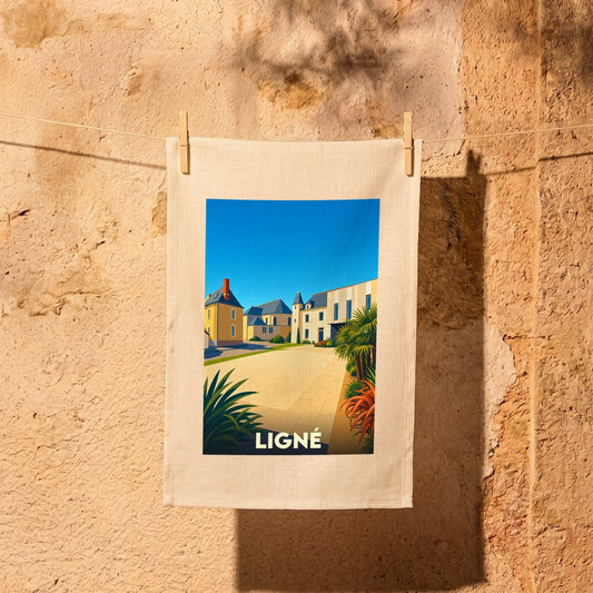 Torchon souvenir de la ville de Ligné avec une illustration stylisée.