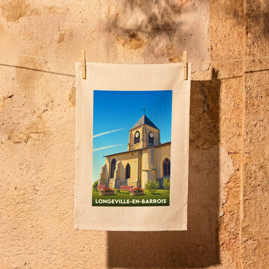 Torchon souvenir de la ville de Longeville-en-Barrois avec une illustration stylisée de son église sous un ciel bleu.
