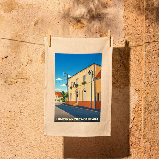 Torchon souvenir de la ville de Lumigny-Nesles-Ormeaux avec une illustration stylisée de sa mairie.