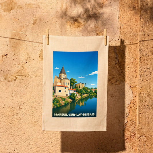 Torchon souvenir de Mareuil-sur-Lay-Dissais avec une illustration stylisée de l'église et de la rivière.