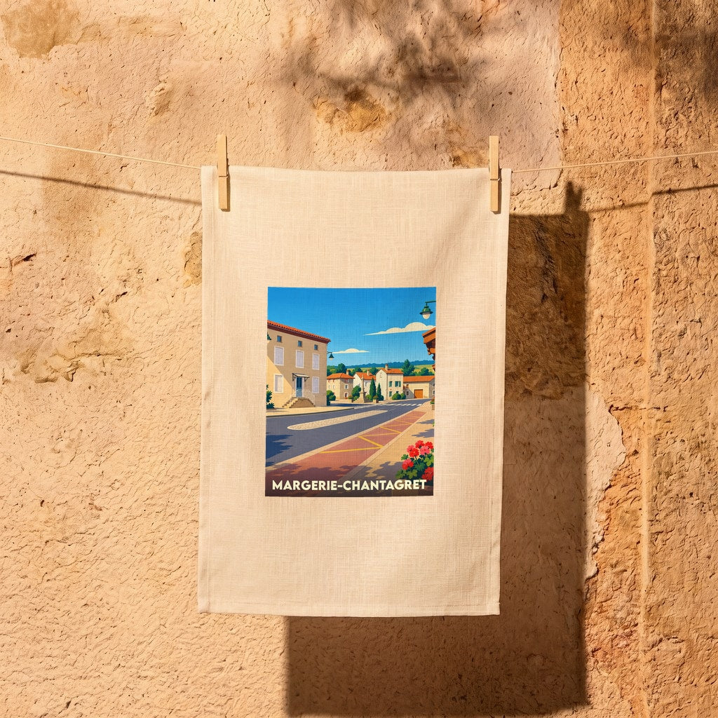 Torchon souvenir de la ville de Margerie-Chantagret avec une illustration stylisée.