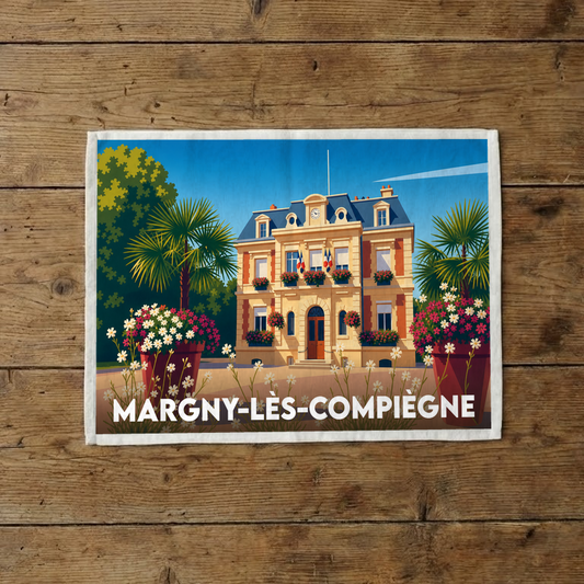 Torchon souvenir de la ville de Margny-lès-Compiègne avec une illustration stylisée de l'hôtel de ville.