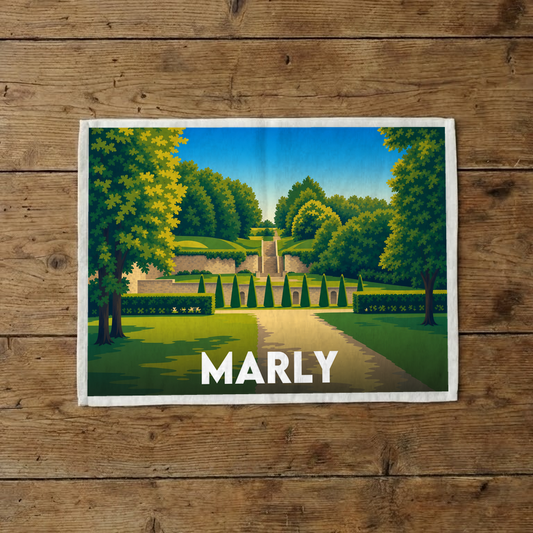Torchon souvenir de la ville de Marly avec une illustration stylisée de ses jardins.