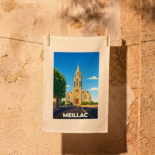 Torchon souvenir de la ville de Meillac avec une illustration stylisée de son église sous un ciel bleu.
