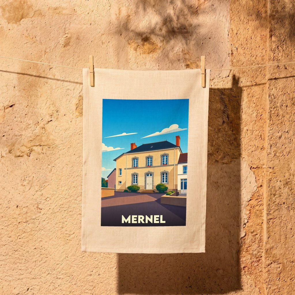 Torchon souvenir de la ville de Mernel avec une illustration stylisée d'une maison régionale.