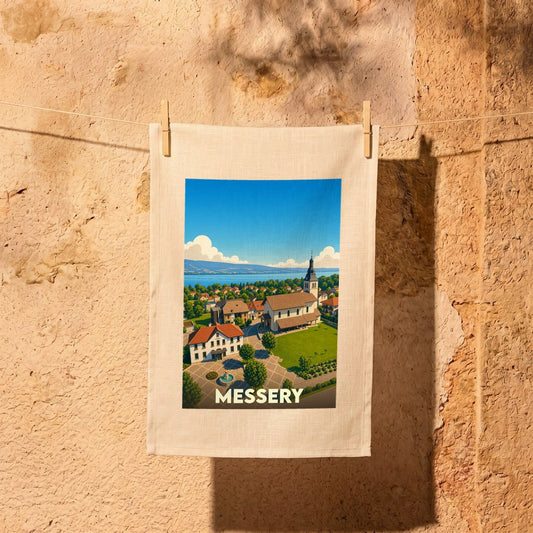 Torchon souvenir de la ville de Messery avec une illustration colorée de ses paysages et de son église.