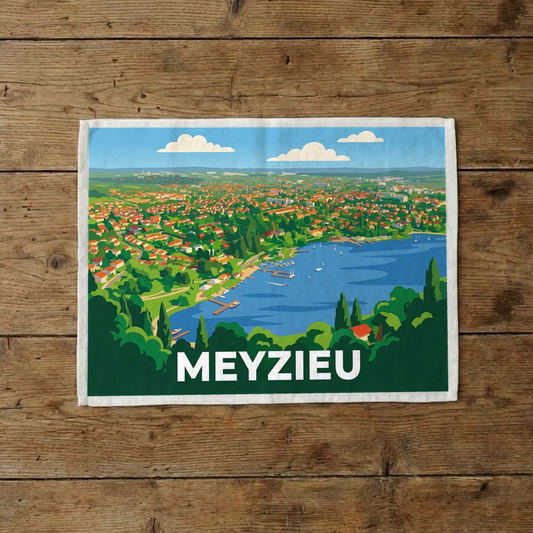 Torchon souvenir de la ville de Meyzieu avec une illustration stylisée de son paysage et du lac.