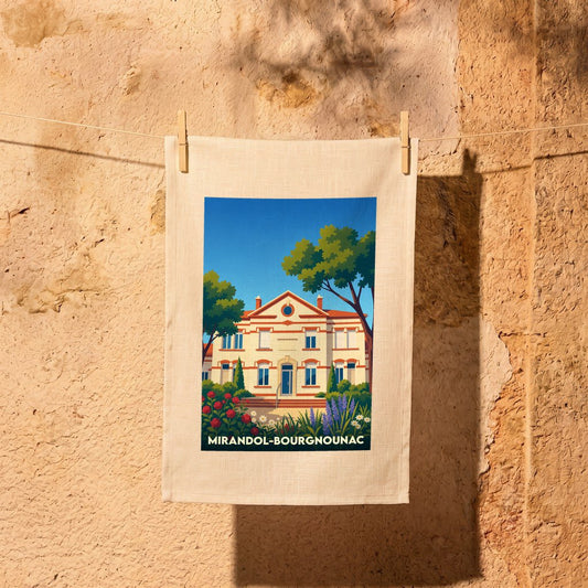 Torchon souvenir de la ville de Mirandol-Bourgnounac avec une illustration colorée et stylisée de la mairie.