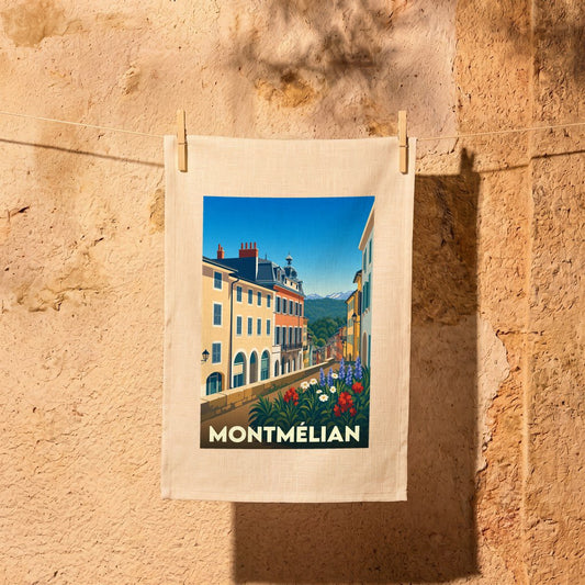 Torchon souvenir de la ville de Montmélian avec une illustration stylisée et colorée.