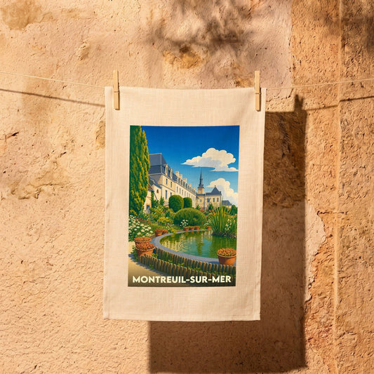 Torchon souvenir de Montreuil-sur-Mer avec une illustration stylisée de ses jardins et de son patrimoine.