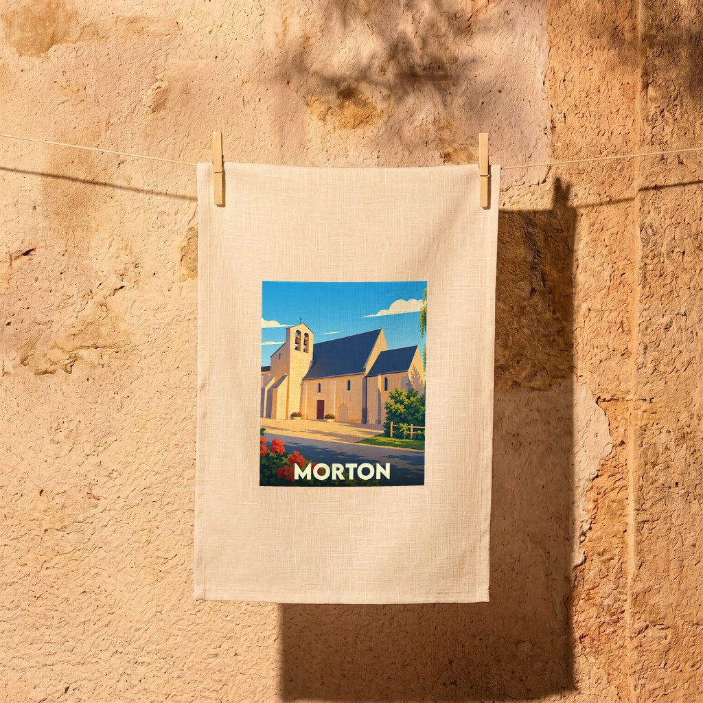 Torchon souvenir de la ville de Morton avec une illustration stylisée d'une église locale.