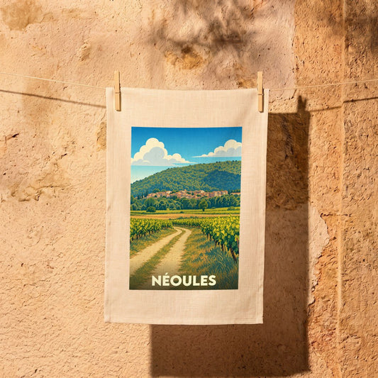 Torchon souvenir de la ville de Néoules avec une illustration stylisée d'un paysage provençal.