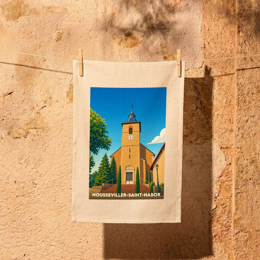 Torchon souvenir de la ville de Nousseviller-Saint-Nabor avec une illustration stylisée de son église.