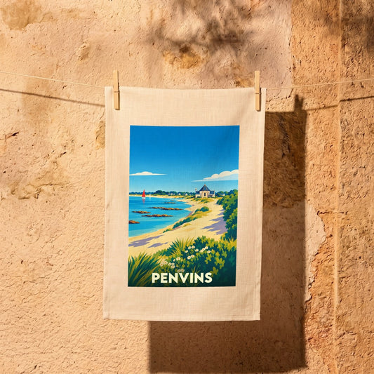 Torchon souvenir de la ville de Penvins illustré d'une vue stylisée sur la plage et sa chapelle.