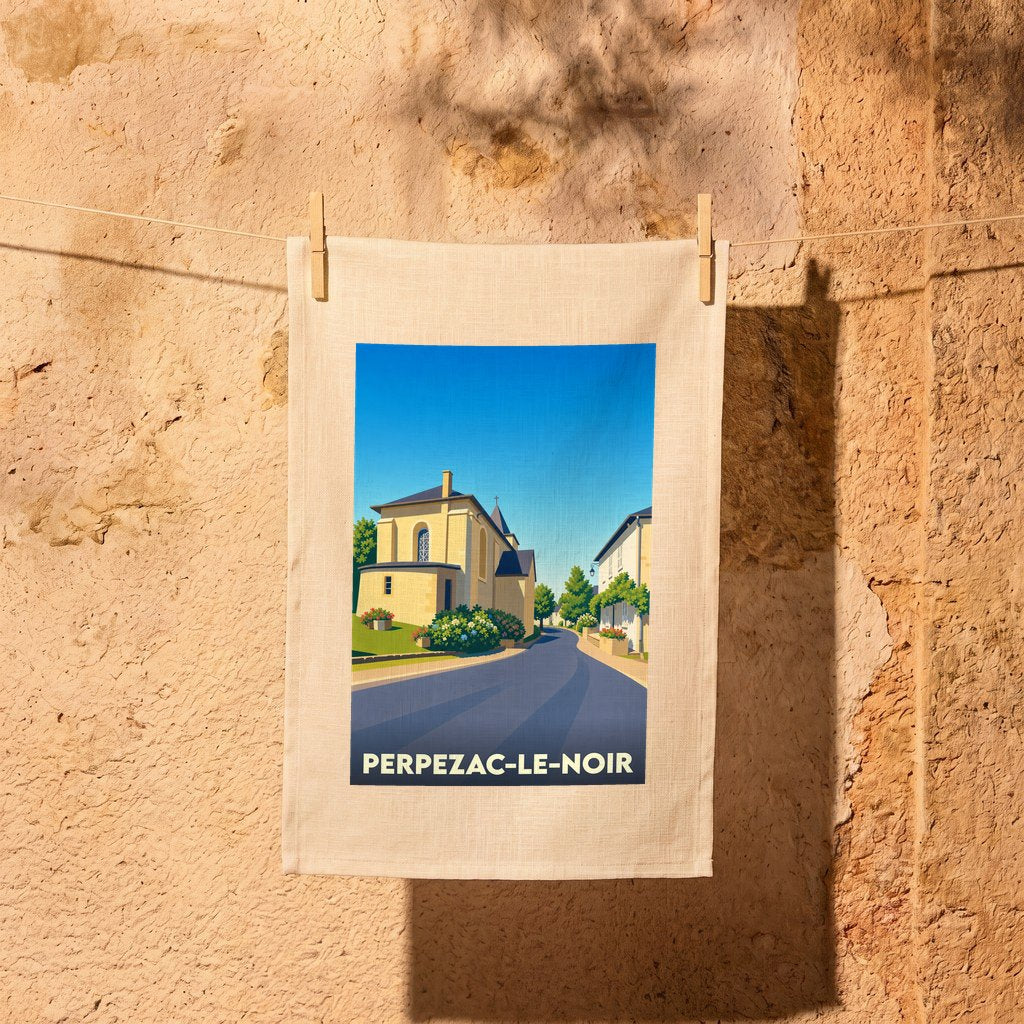 Torchon souvenir de Perpezac-le-Noir illustré d'une vue stylisée du village et de son église.