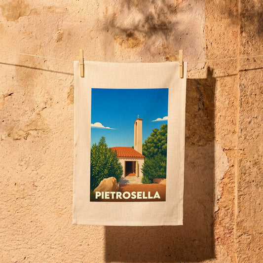 Torchon souvenir de la ville de Pietrosella avec une illustration stylisée d'une église sous un ciel bleu.