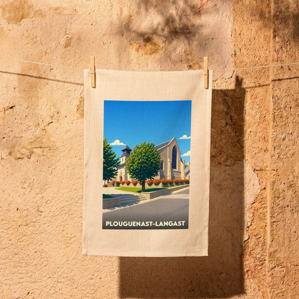 Torchon souvenir de la ville de Plouguenast-Langast avec une illustration stylisée d'une église sous un ciel bleu.