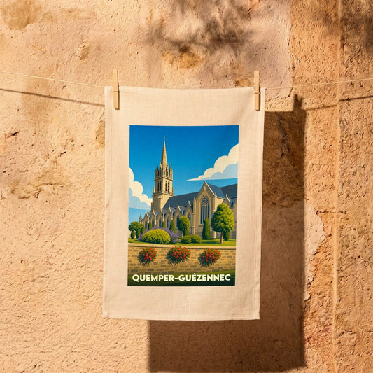 Torchon souvenir de la ville de Quemper-Guézennec illustrant son église dans un style graphique épuré.