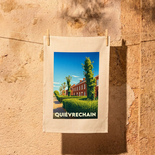 Torchon souvenir de la ville de Quiévrechain avec une illustration stylisée.