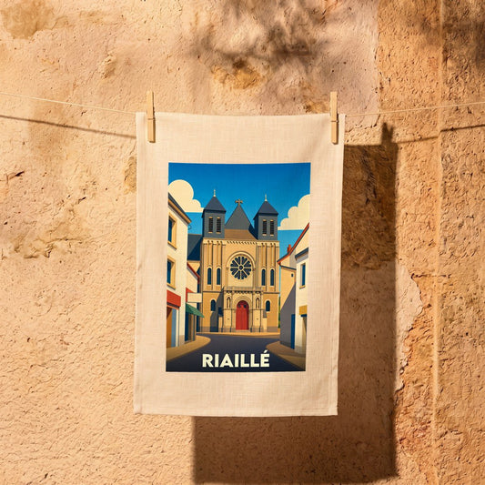 Torchon souvenir de la ville de Riaillé avec une illustration stylisée de son église.