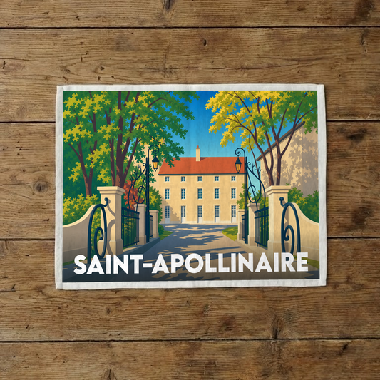 Torchon souvenir de la ville de Saint-Apollinaire avec une illustration stylisée d'une demeure bourgeoise.