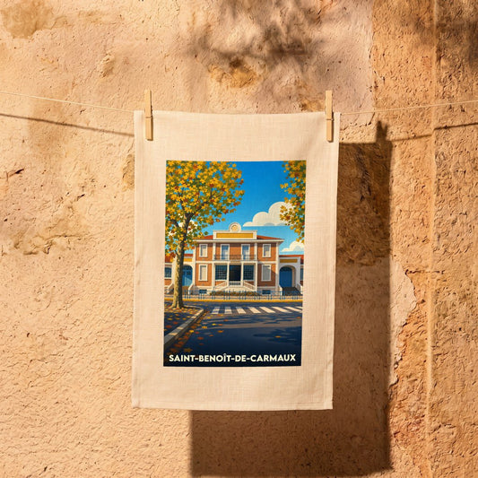 Torchon souvenir de la ville de Saint-Benoît-de-Carmaux avec une illustration stylisée.