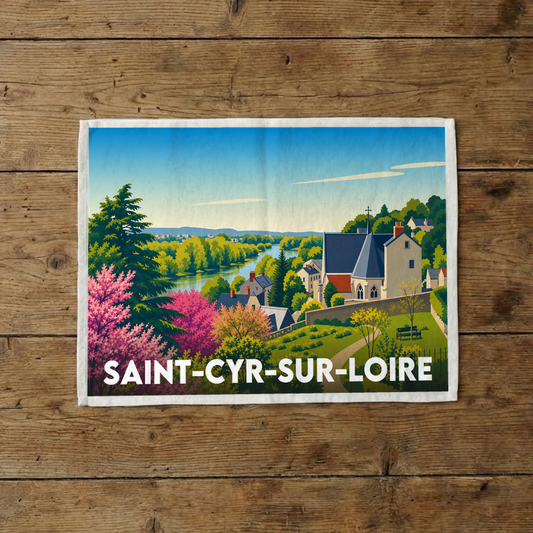 Torchon souvenir de la ville de Saint-Cyr-sur-Loire avec une illustration stylisée de ses paysages.