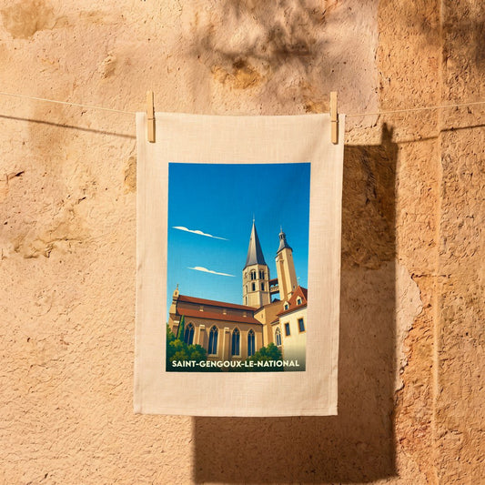 Torchon souvenir de Saint-Gengoux-le-National avec une illustration stylisée de son église médiévale.