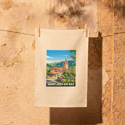 Torchon souvenir de la ville de Saint-Just-en-Bas avec une illustration stylisée.