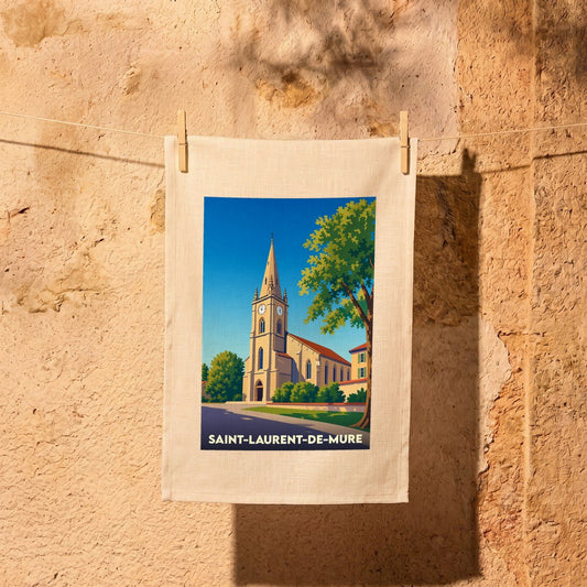 Torchon de cuisine souvenir de la ville de Saint-Laurent-de-Mure avec une illustration stylisée de son église.