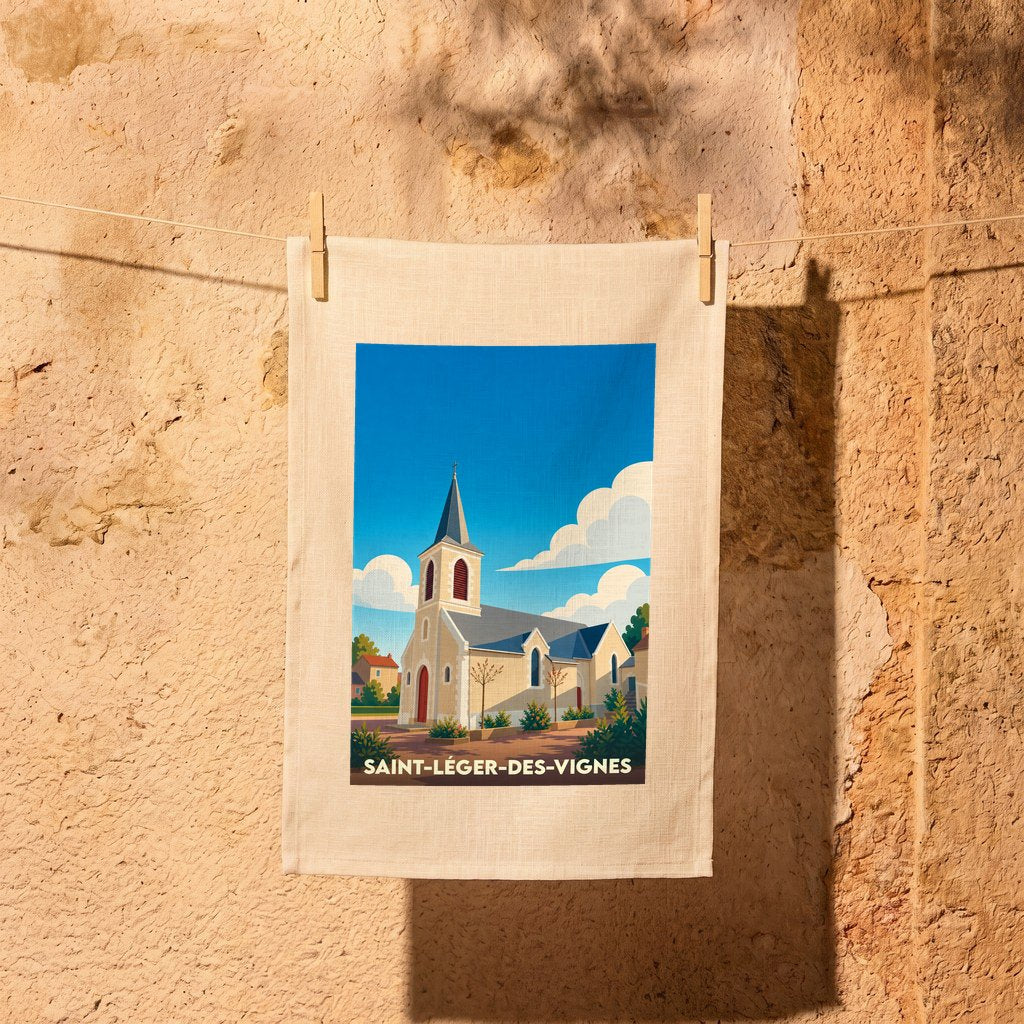 Torchon souvenir de la ville de Saint-Léger-des-Vignes avec une illustration stylisée de son église sous un ciel bleu.