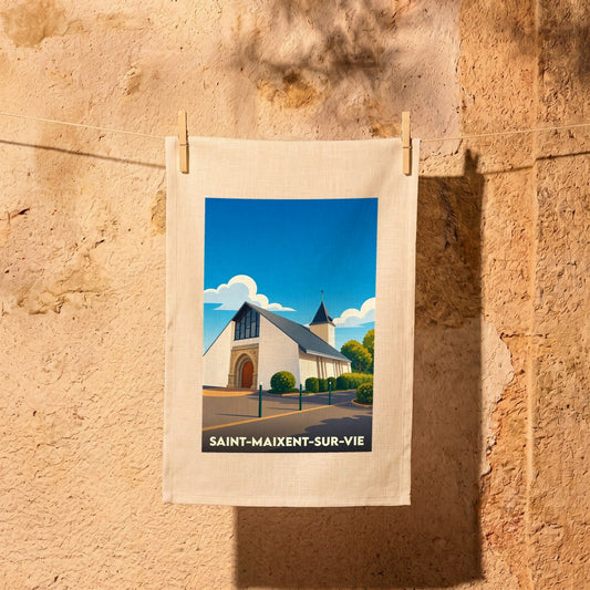 Torchon souvenir de la ville de Saint-Maixent-sur-Vie avec une illustration stylisée de son église.