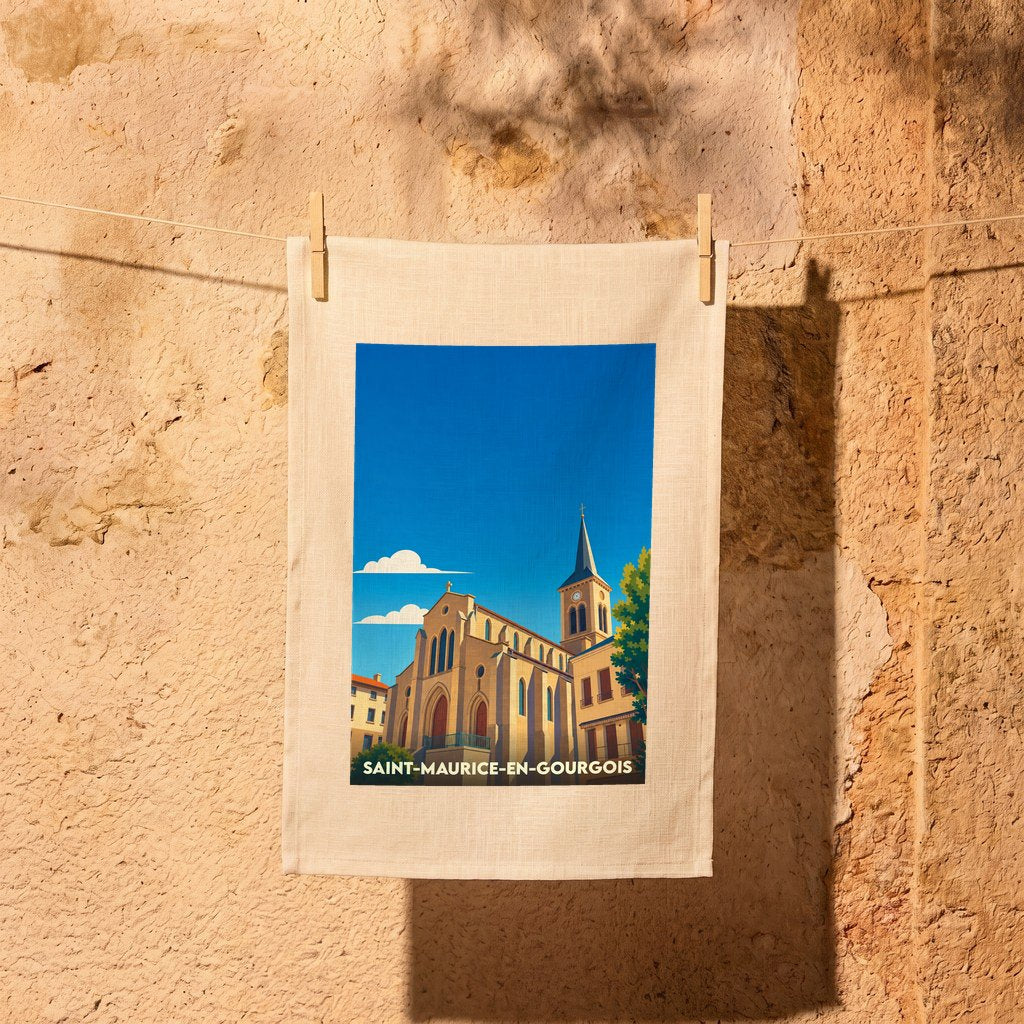 Torchon souvenir de la ville de Saint-Maurice-en-Gourgois avec une illustration stylisée de son église.