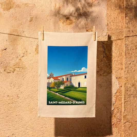 Torchon souvenir de la ville de Saint-Médard-d'Aunis avec une illustration stylisée d'un bâtiment historique et son jardin.