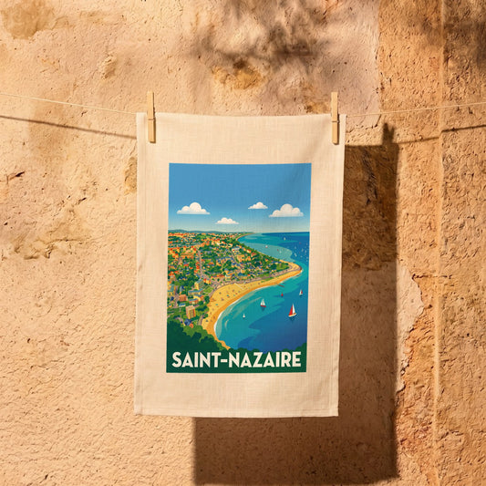 Torchon souvenir de la ville de Saint-Nazaire avec une illustration stylisée du littoral.