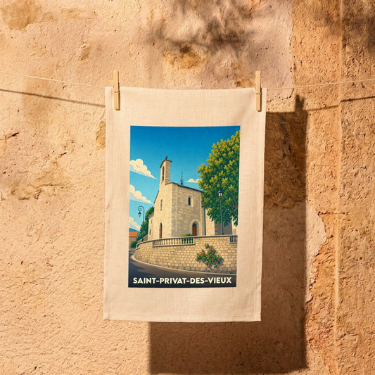 Torchon souvenir de la ville de Saint-Privat-des-Vieux illustré par un dessin stylisé de son église.