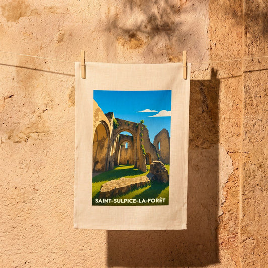 Torchon souvenir de la ville de Saint-Sulpice-la-Forêt avec une illustration stylisée de ses ruines historiques.