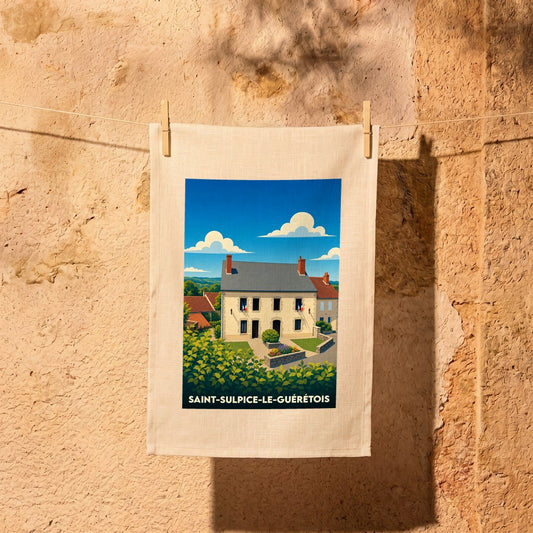 Torchon souvenir de la ville de Saint-Sulpice-le-Guérétois avec une illustration stylisée d'un bâtiment communal.