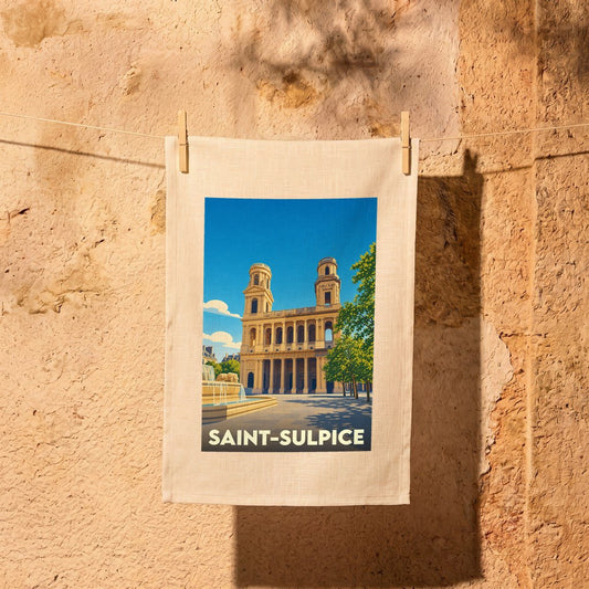 Torchon souvenir de la ville de Saint-Sulpice avec une illustration stylisée de son église emblématique.