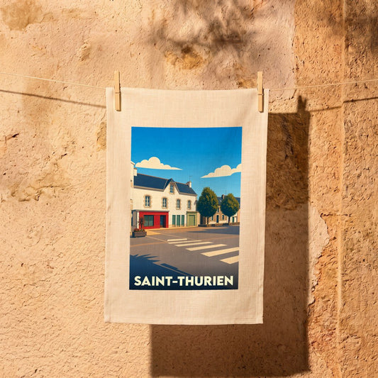 Torchon souvenir de la ville de Saint-Thurien avec une illustration stylisée.