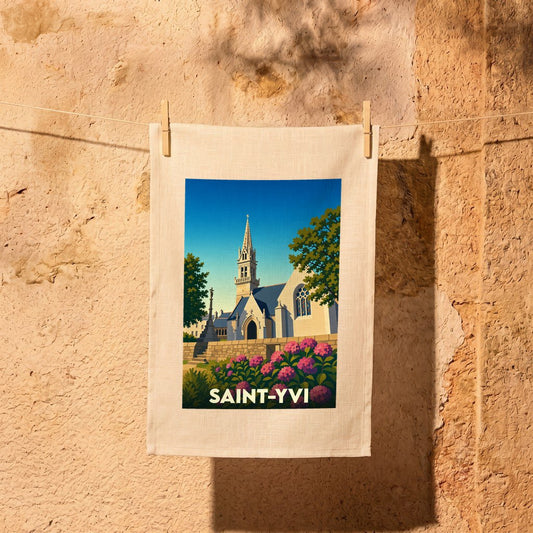 Torchon souvenir de la ville de Saint-Yvi avec une illustration stylisée de son église.
