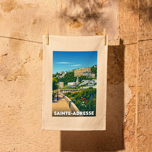Torchon souvenir de la ville de Sainte-Adresse avec une illustration stylisée de son front de mer.